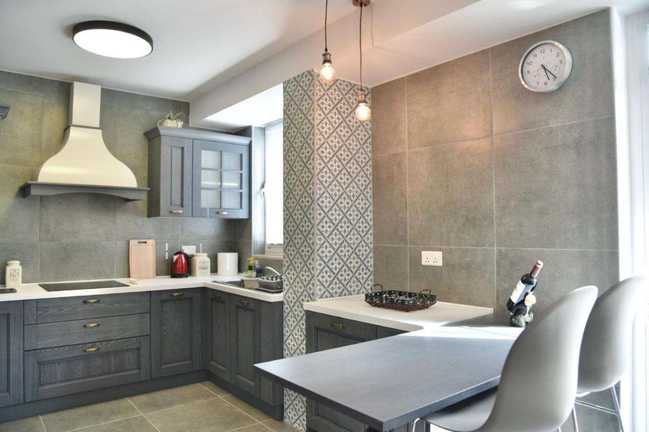Bright & Modern 2-Bedroom, 4Th Floor Apartment In Gzira, Malta Extérieur photo